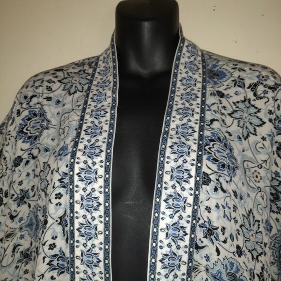 Max Studio Open Front Kimono Womens 2X Top Flowy Cottage Resort Wear Romantic - Picture 3 of 16